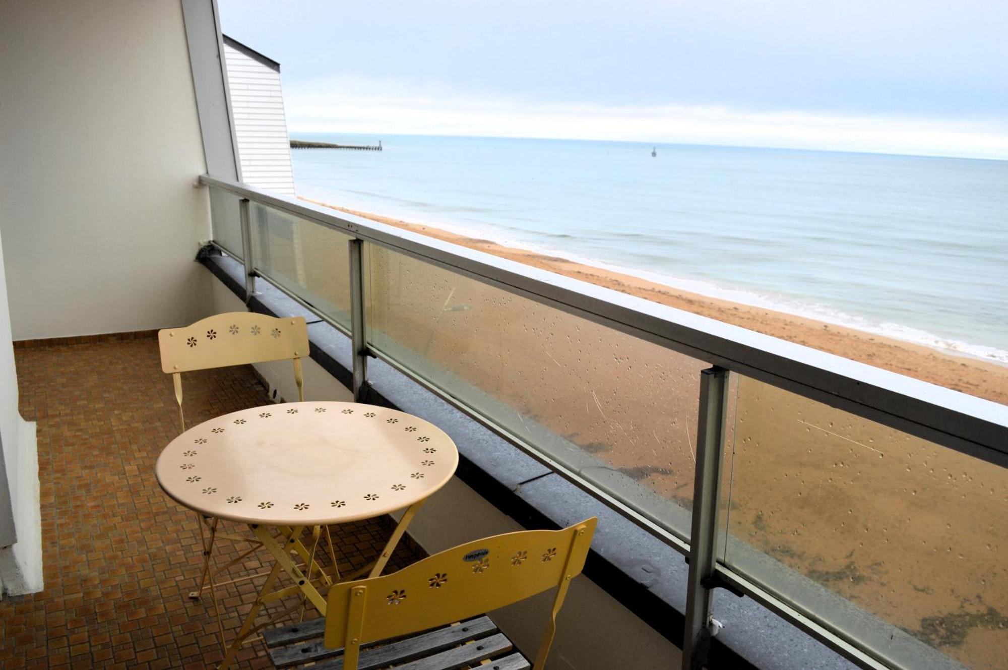 L'Esperluette - Magnifique Vue Mer Et Balcon Courseulles-sur-Mer Eksteriør billede